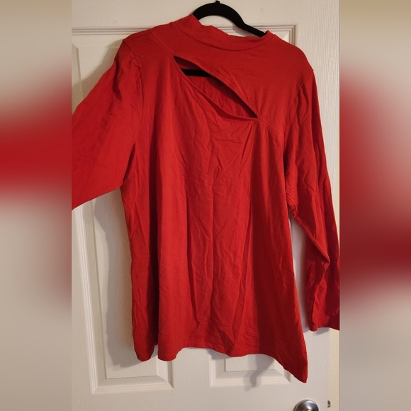Torrid Red Cutout Mockneck Foxy 4XL - Picture 5 of 5